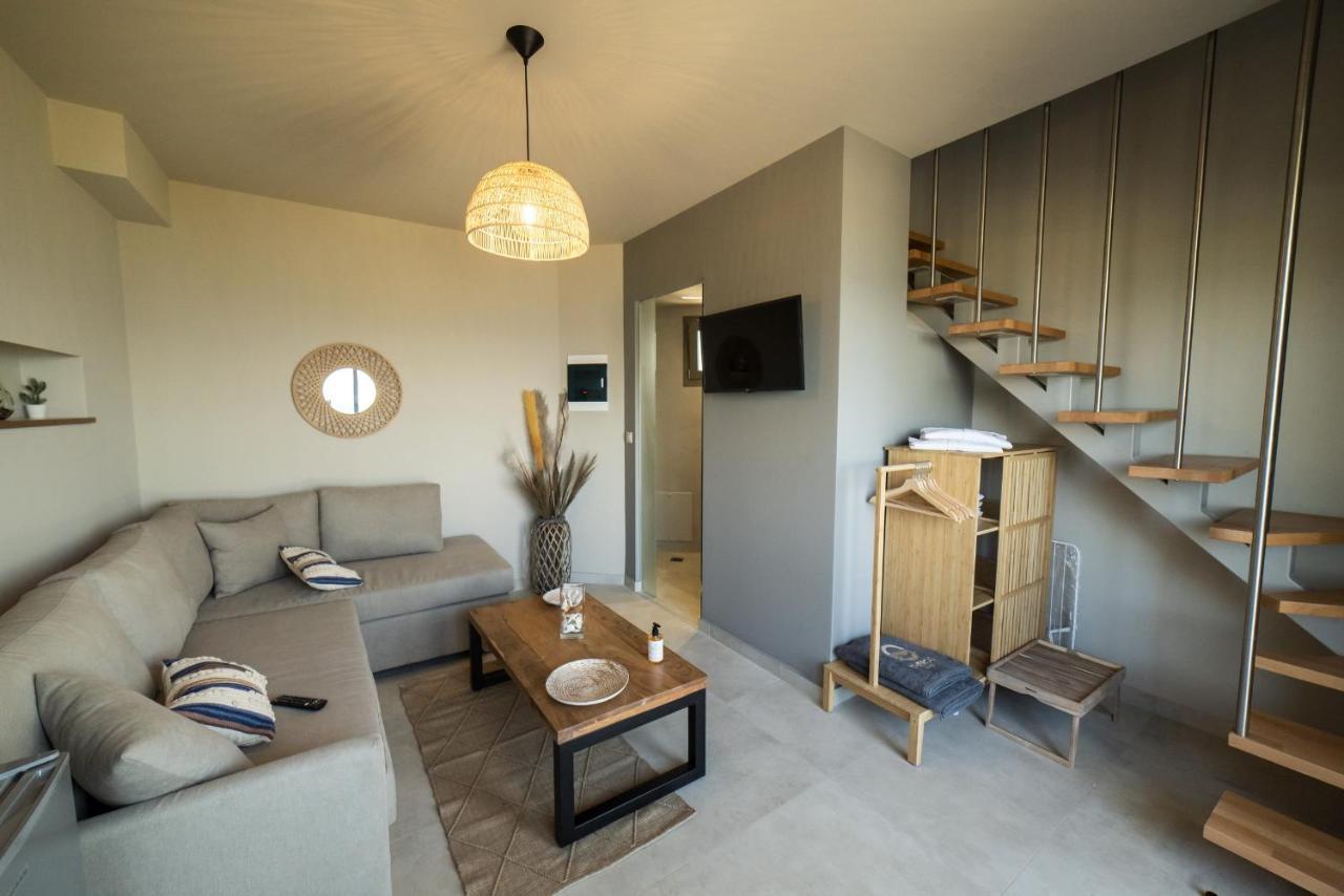 Theros Suites Dhiminio Exteriér fotografie